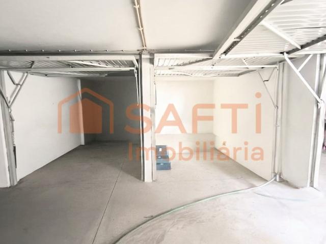 Garagem venda em Torres Novas