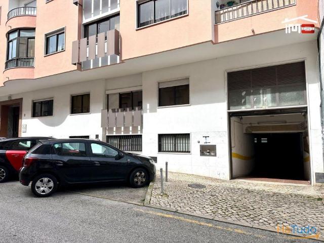 Garagem alugar em Sintra, Lisboa