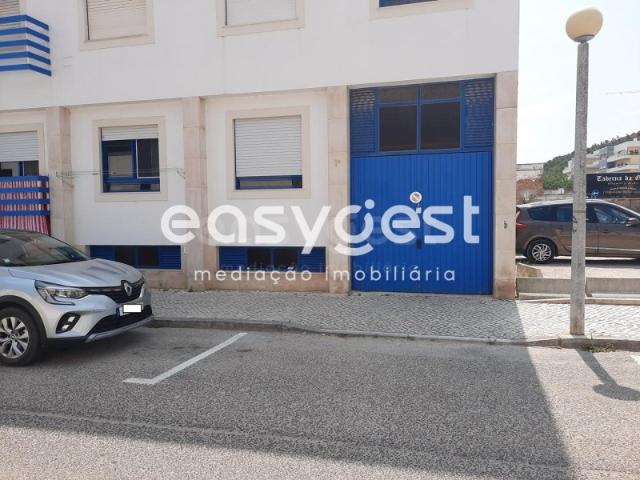 Garagem venda em Grelhal, Setúbal