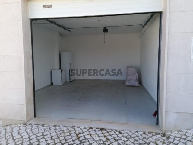 Garagem venda em Sesimbra (Castelo), Sesimbra
