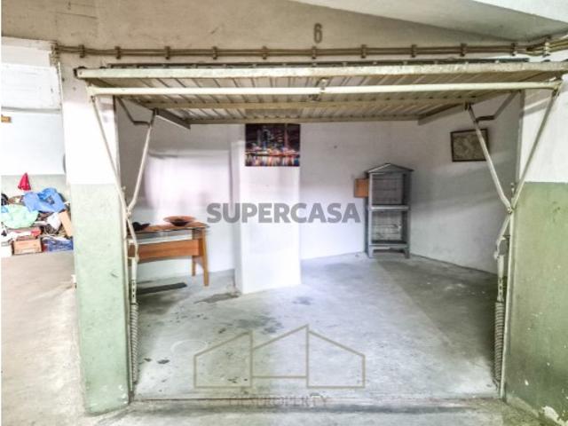 Garagem venda em Alto da Ponte, Almada
