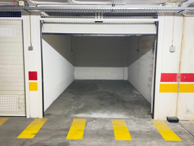 Garagem venda em Póvoa De Santa Iria, Lisboa