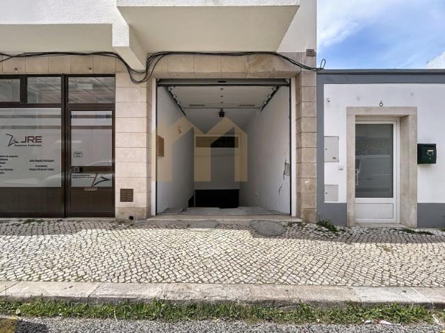 Garagem venda em Nossa Senhora do Pópulo, Caldas Da Rainha