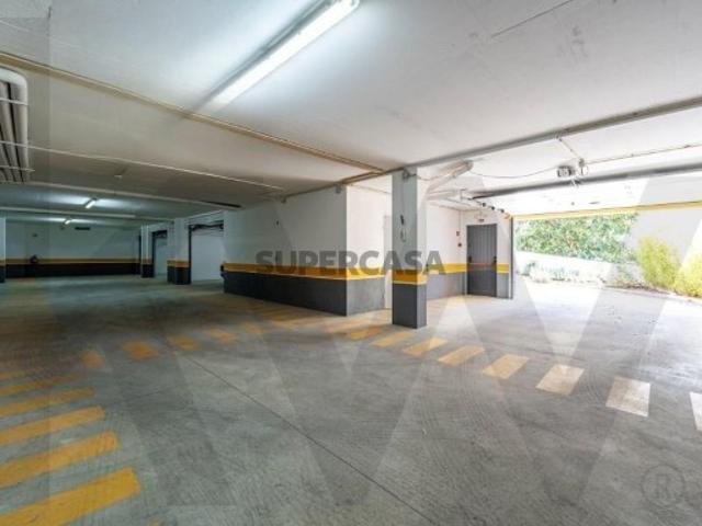 Garagem venda em Carcavelos, Cascais