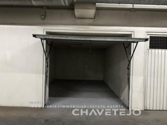 Garagem venda em Quinta de Santo André, Tomar