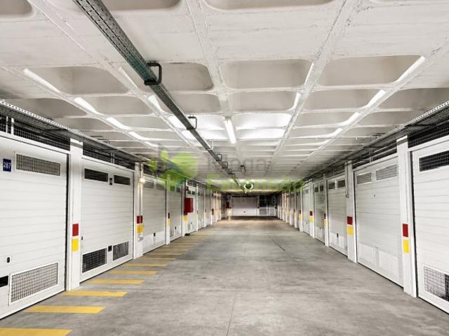 Garagem venda em Póvoa De Santa Iria, Lisboa
