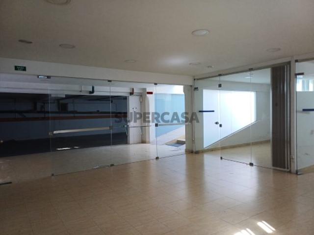 Garagem venda em Afonso Costa, Setúbal