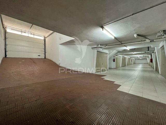 Garagem venda em Afonso Costa, Setúbal