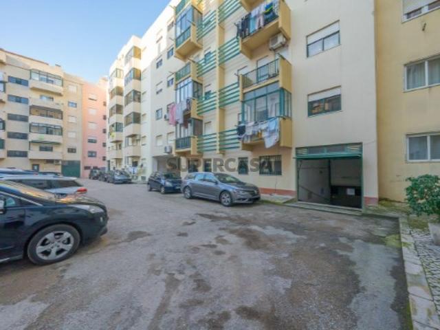 Garagem venda em Afonso Costa, Setúbal