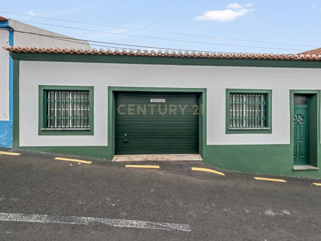 Garagem venda em Açores, Ilha Terceira