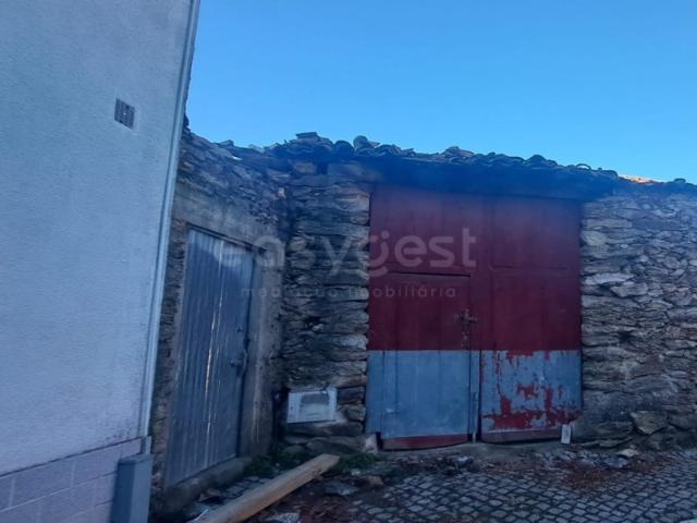 Garagem venda em Mogadouro, Bragança