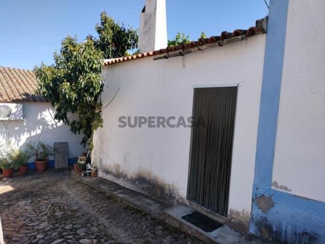 Garagem venda em Reguengos De Monsaraz, Évora