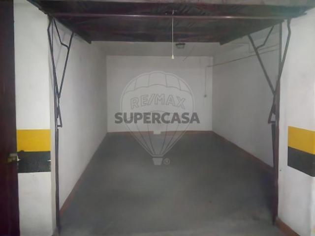Garagem venda em Fonte das Eiras, Sintra