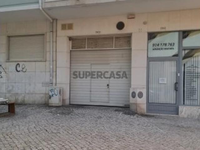 Garagem venda em Cacilhas Centro, Almada