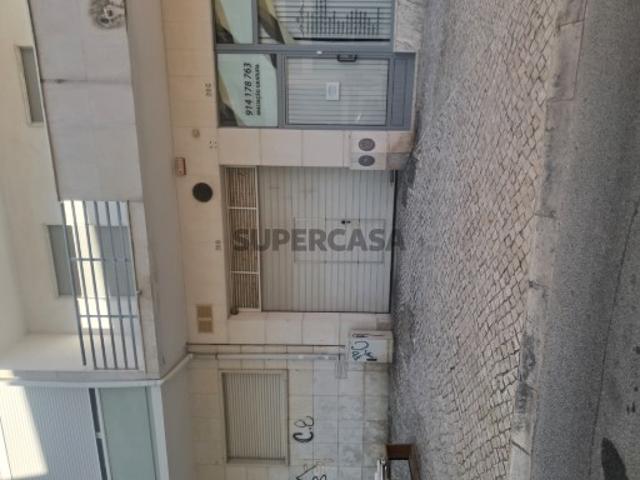 Garagem venda em Cacilhas Centro, Almada