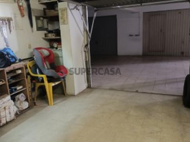 Garagem venda em Torcatas, Almada