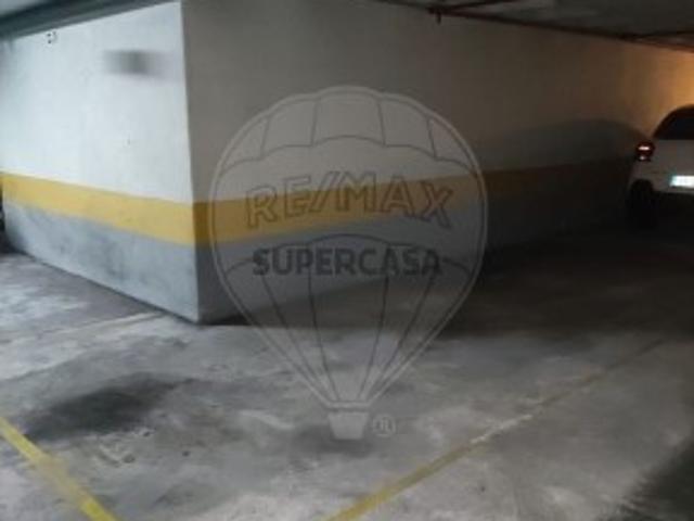 Garagem venda em Lisboa
