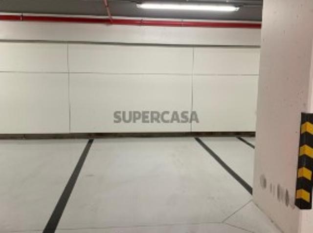 Garagem venda em Lisboa