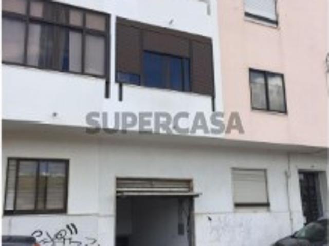 Garagem venda em Vila Franca De Xira, Vale de Arcena