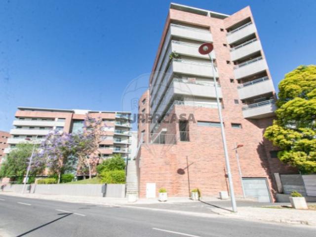 Garagem venda em Vila Franca De Xira, Verdelha