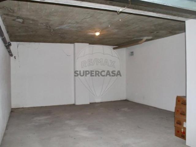 Garagem venda em Malafaia, Arruda Dos Vinhos
