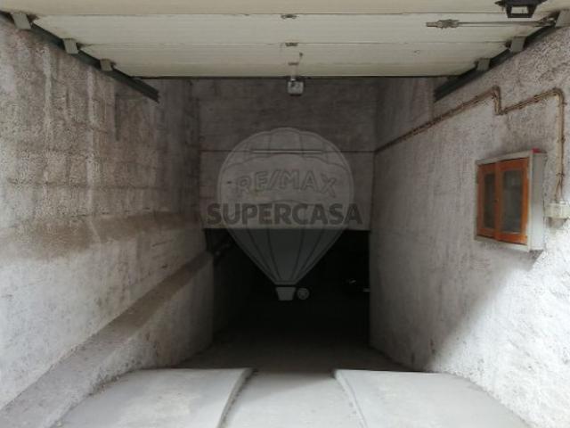 Garagem venda em Bairro Ferroviário, Barreiro
