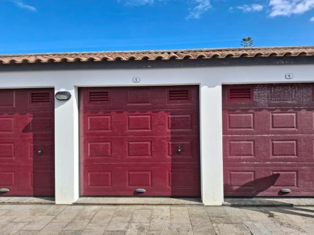 Garagem alugar em Açores, Ilha De São Miguel