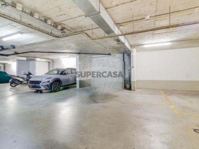 Garagem venda em Lisboa