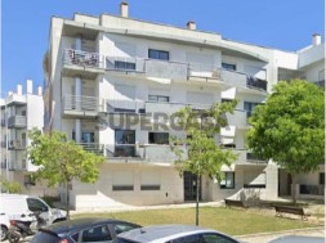 Garagem venda em Almada, Setúbal