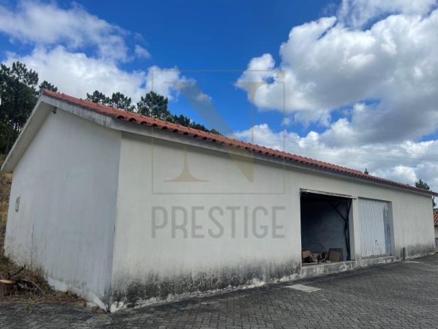 Garagem venda em Coimbrã, Cernache