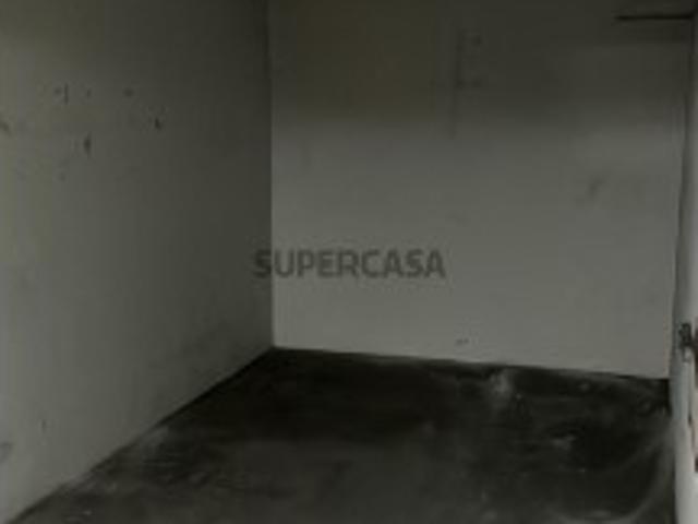 Garagem venda em Maia, Porto
