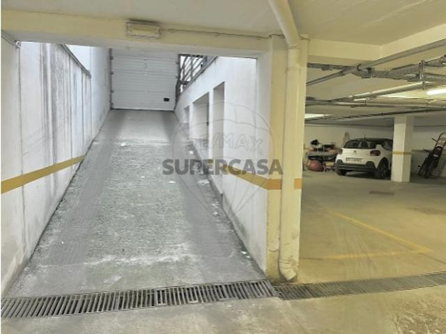 Garagem venda em Évora