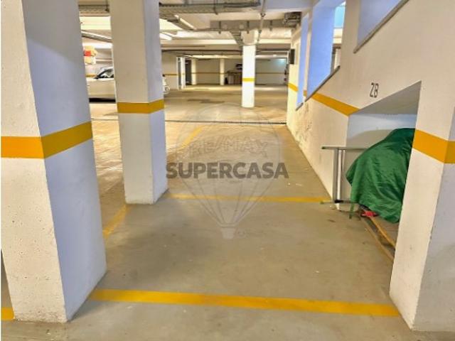 Garagem venda em Évora