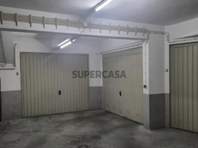 Garagem venda em Vale Flores, Almada