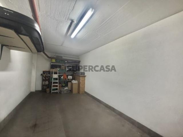 Garagem venda em Massamá, Massamá e Monte Abraão