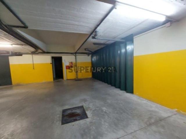 Garagem venda em Matosinhos, Lagoa