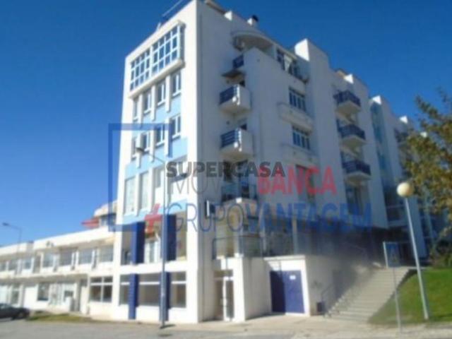 Garagem venda em Nelas