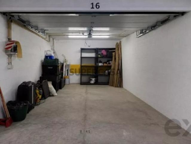 Garagem venda em Olhão, Faro