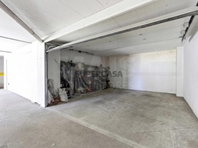 Garagem venda em Peniche, Leiria