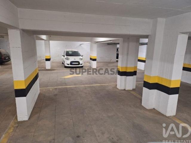 Garagem venda em Três Castelos, Portimão