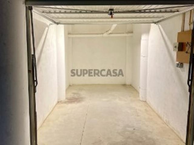 Garagem venda em Rinchoa, Sintra