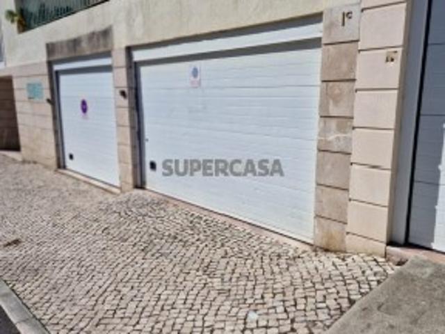 Garagem venda em Asfamil, Sintra
