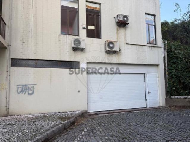 Garagem venda em Travessas, São João Da Madeira