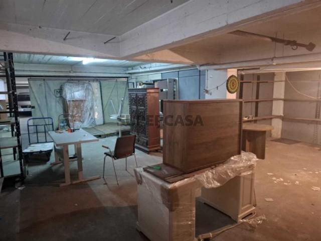 Garagem venda em Pinheirinhos, Setúbal