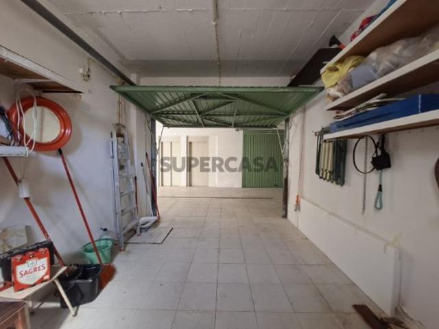 Garagem venda em Bairro Dias, Setúbal