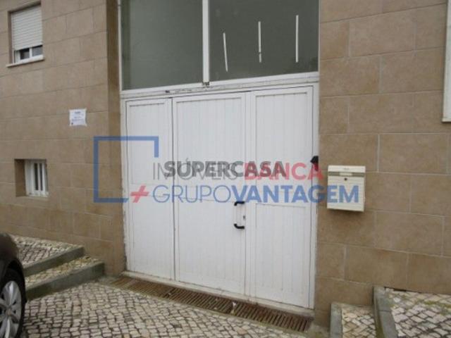 Garagem venda em Afonso Costa, Setúbal