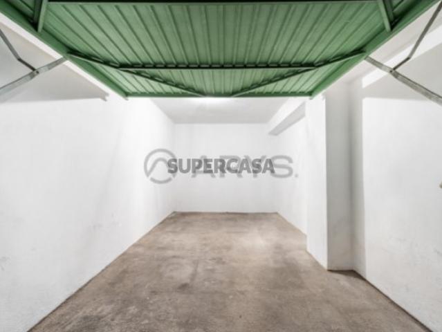 Garagem venda em Braga (São Vítor), Braga