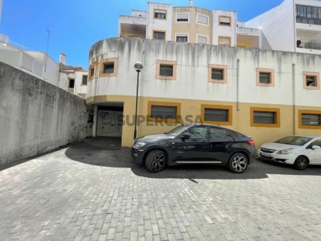 Garagem venda em Santiago Do Cacém, Setúbal