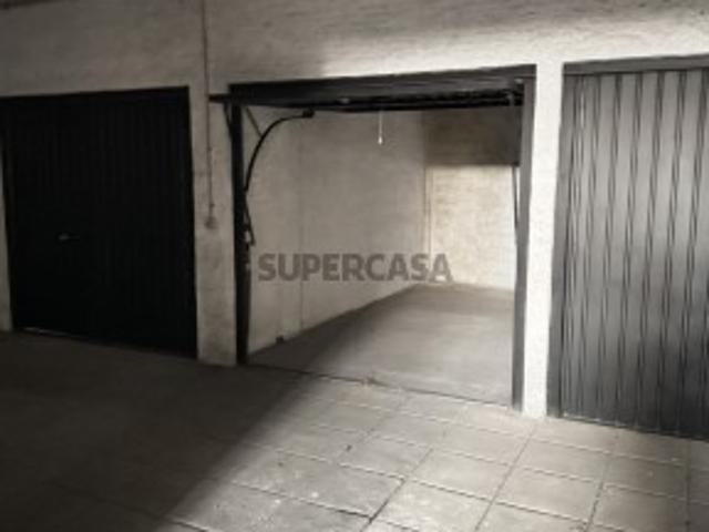 Garagem venda em Coimbra (Sé Nova, Santa Cruz, Almedina e São Bartolomeu), Coimbra