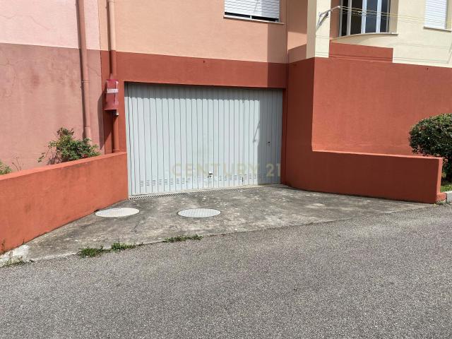 Garagem venda em Quinta de Santo André, Tomar